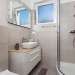 Brand New Tereza Icici, 100m From The Apartament