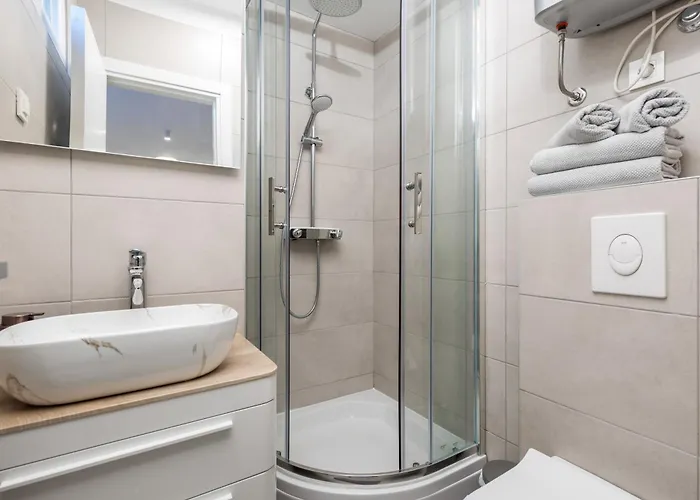 Brand New Tereza Icici, 100m From The